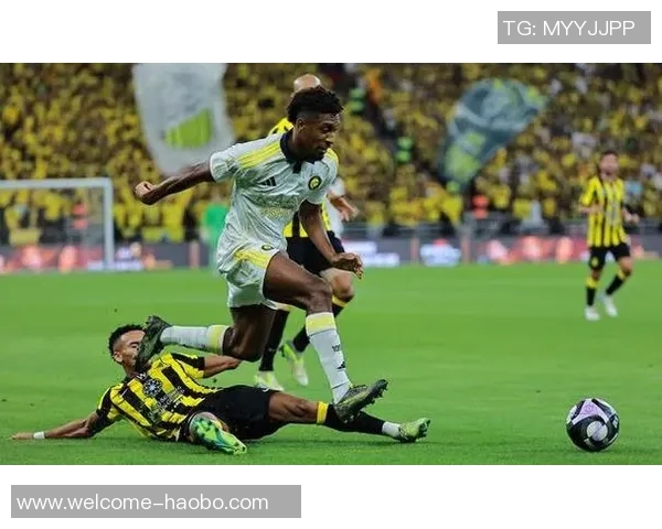 德尚调侃科曼在沙特联赛踢球假期生活引发关注 德尚调侃科曼在沙特联赛踢球假期生活引发关注