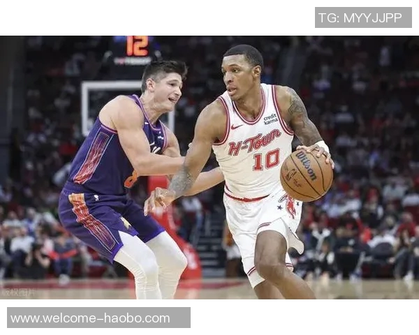 克尼佩尔上半场表现惊艳四号秀10中6三分5中3轻松砍下17分4板2助