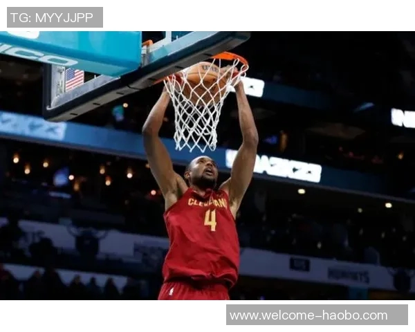 米切尔半场表现抢眼16分钟内高效贡献12分3板1助1断1帽